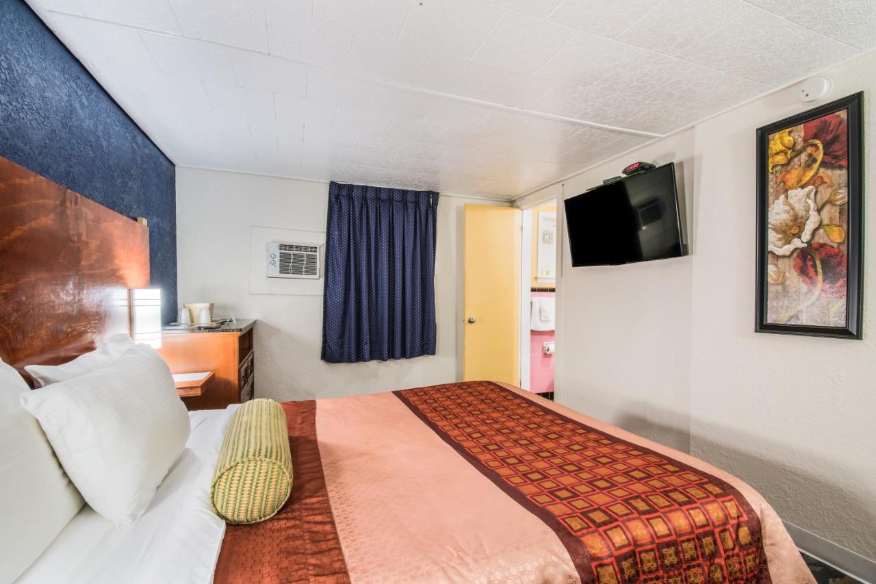 Highland Inn New Cumberland Exteriör bild