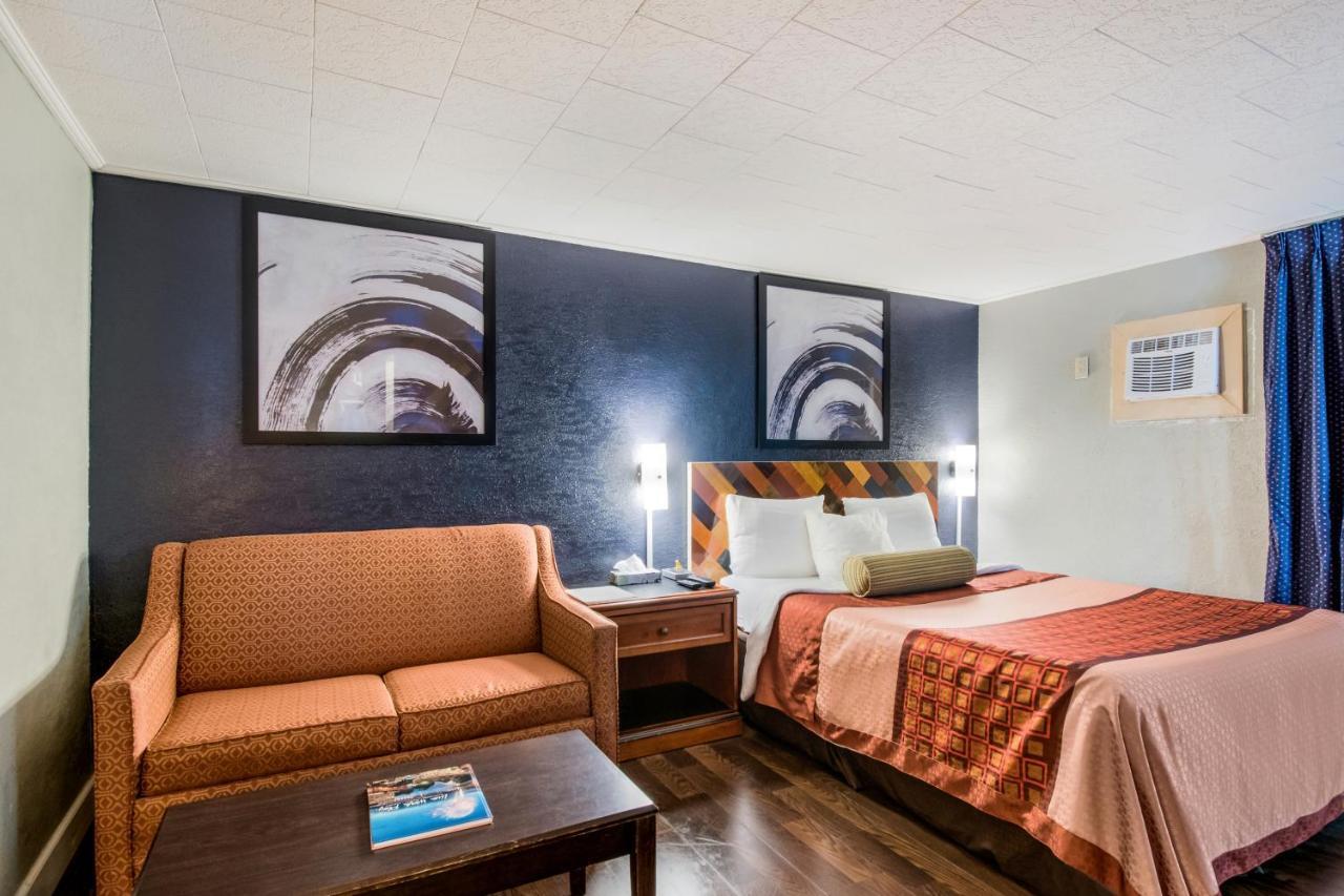 Highland Inn New Cumberland Exteriör bild