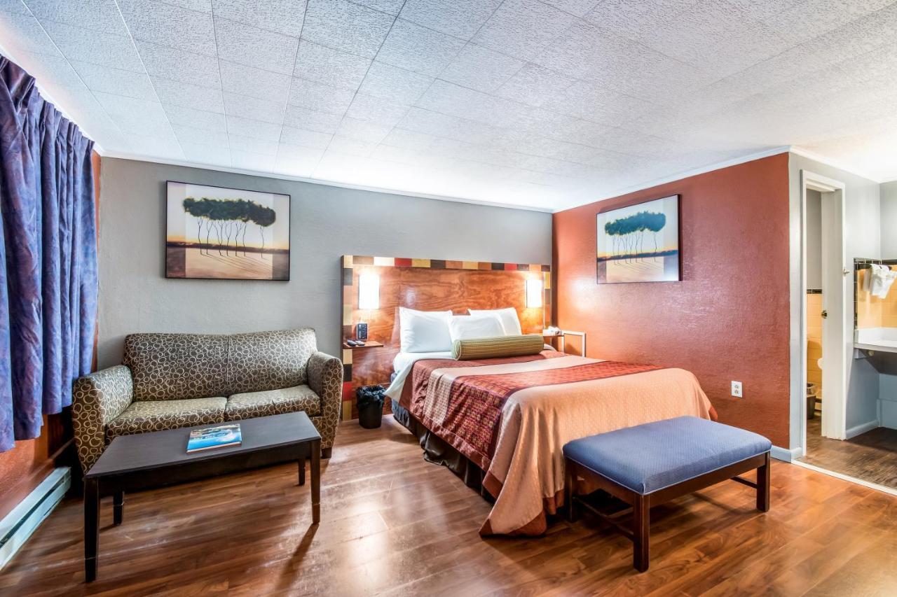 Highland Inn New Cumberland Exteriör bild